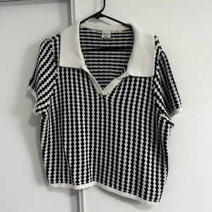 Sold ❗️Elegant Knit Black and White Blouse